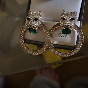 Elegant Gold plated Green Panther Earring
Beautiful pierced ears. MAKE AN OFFER.